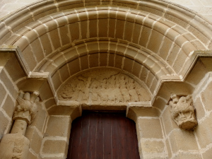 Tímpano de la iglesia románica de San Gil Tímpano de la iglesia románica de San Gil